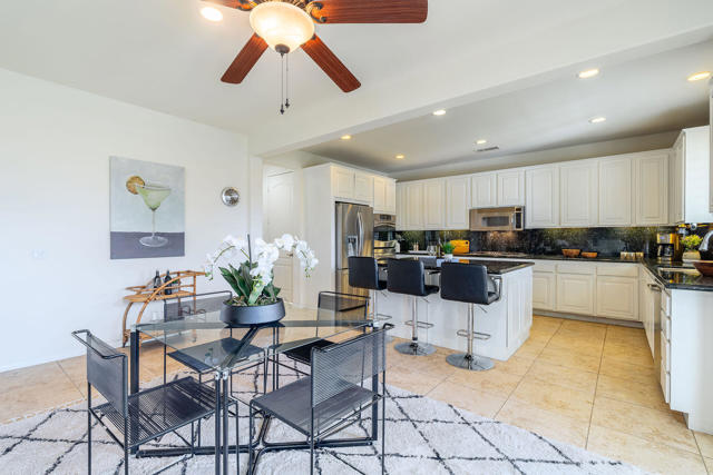 9 Shasta Lake Drive, Rancho Mirage CA: https://media.crmls.org/mediaz/f3d243e1-f860-476c-9f59-16fa47d7f6f8.jpg