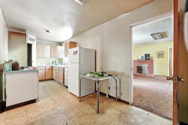 2992 Humbolt Avenue, Santa Clara CA: https://media.crmls.org/mediaz/f3d32026-8a2a-4cb8-89e3-ebddb66b5b41.jpg