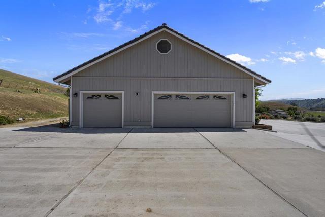 5955 Diablo Hills Road, Tres Pinos CA: https://media.crmls.org/mediaz/f3d3dc2f-f8cd-4cb5-9167-a2baeb9fba57.jpg