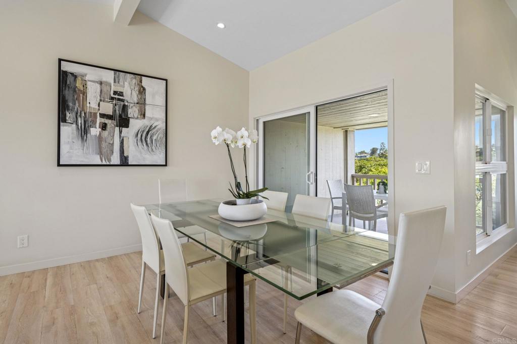 561 Sierra Avenue - photo 14