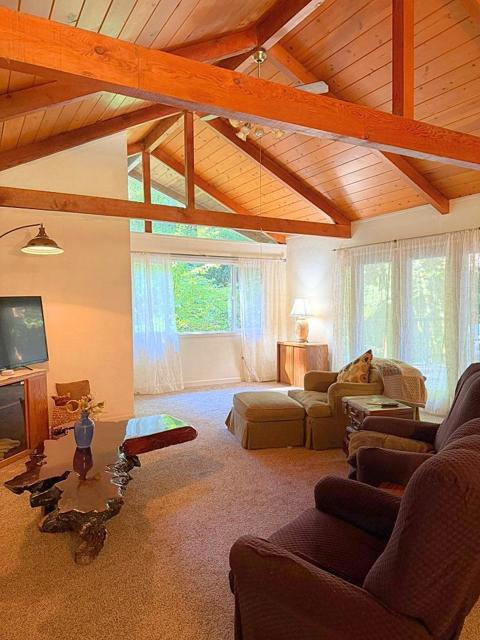 160 Nellie Lane, Boulder Creek CA: https://media.crmls.org/mediaz/f3d55cf6-f0a0-40d8-88f0-c8ea51244e73.jpg