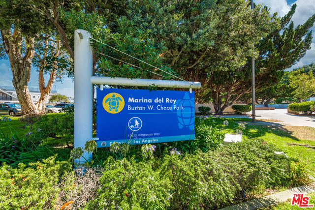 4731 La Villa Marina, Marina del Rey CA: https://media.crmls.org/mediaz/f3d57644-2c6e-4179-9aeb-5caa77163ce5.jpg