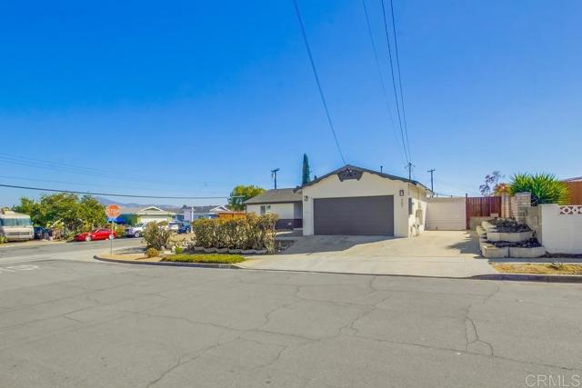 Image 1 of 50 For 307 Kingswood Street