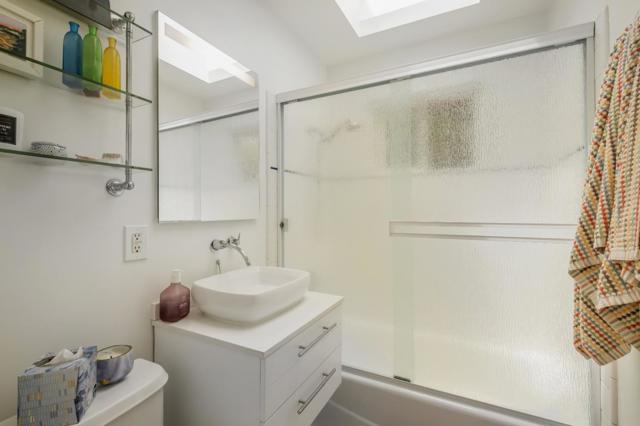 111 Farley Drive, Aptos CA: https://media.crmls.org/mediaz/f3d61368-8d2e-421c-903b-27fc8c0d4e88.jpg