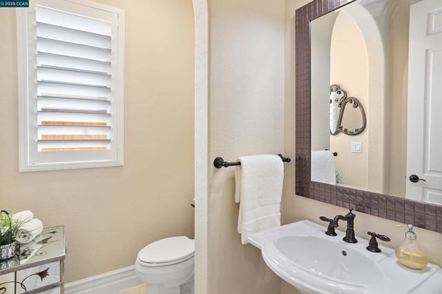 Image 48 of 60 For 1152 Saint Julien St