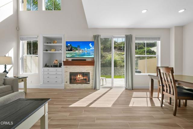 Detail Gallery Image 23 of 55 For 596 Fenwick Way #C,  Simi Valley,  CA 93065 - 3 Beds | 2/1 Baths