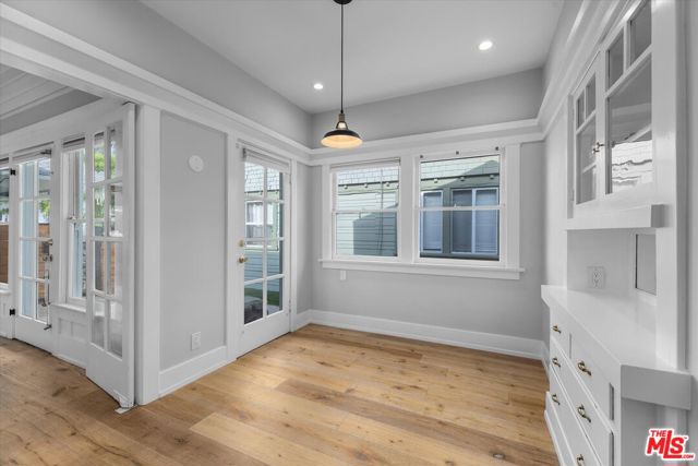 1828 W 43rd Place, Los Angeles CA: https://media.crmls.org/mediaz/f3d7cf81-b995-45cb-aa0f-fe2bdfe7add2.jpg