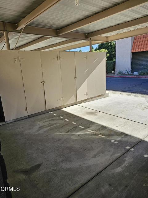 2166 N Indian Canyon Drive, Palm Springs CA: https://media.crmls.org/mediaz/f3d81154-4a97-4fdd-9c34-d516561892f0.jpg