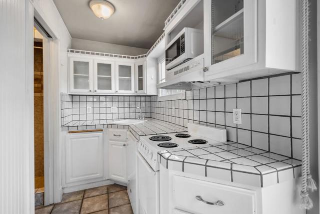3031 Flores Street, San Mateo CA: https://media.crmls.org/mediaz/f3d9396a-1ff8-47f3-8192-2e19fe7f1f4c.jpg