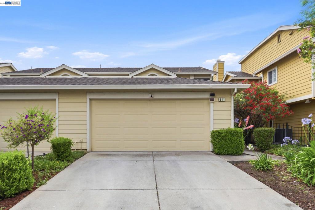 911 Erie Cir