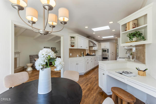 4650 Encinas Drive, La Canada Flintridge CA: https://media.crmls.org/mediaz/f3d9ef77-6216-4553-b369-761a5c939a4a.jpg