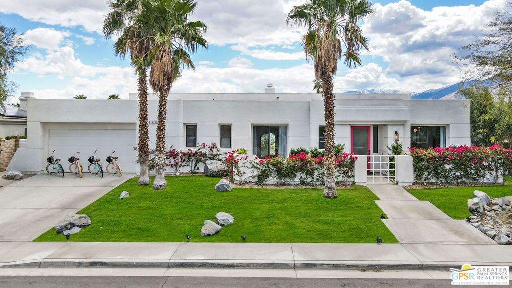 1441 Amelia Way