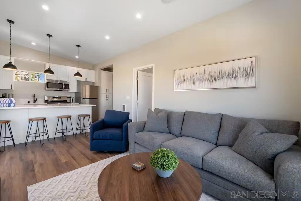 4727 Iroquois Ave - photo 2
