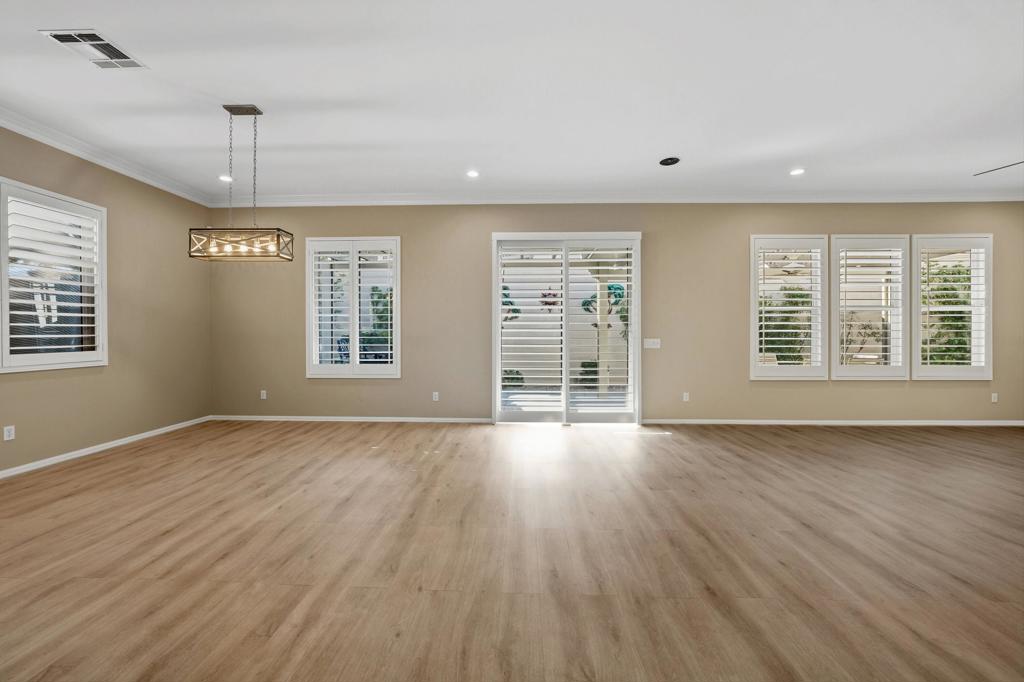 MLS #219137922DA image #5