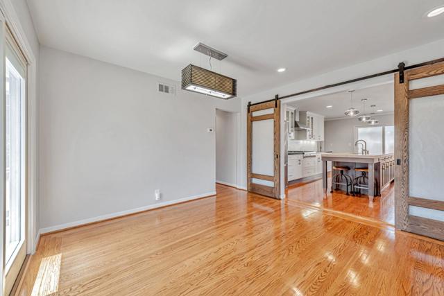 520 Topaz Street, Redwood City CA: https://media.crmls.org/mediaz/f3dbdddb-faa2-471f-acc4-6dc952e3f686.jpg
