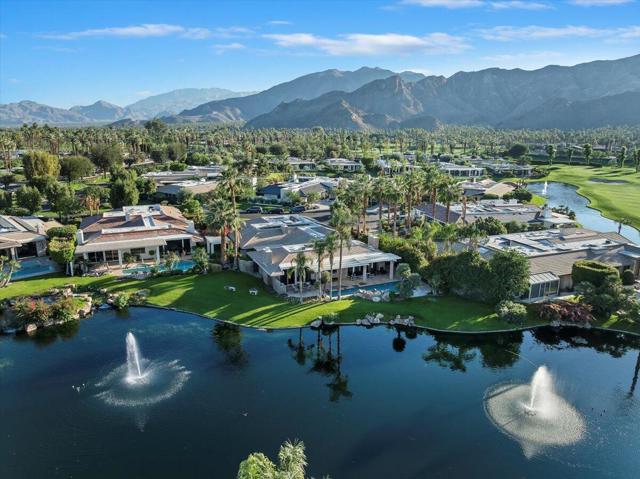 2 Deerfield Court, Rancho Mirage CA: https://media.crmls.org/mediaz/f3ddba03-9227-4871-bae3-d8e46b936e79.jpg