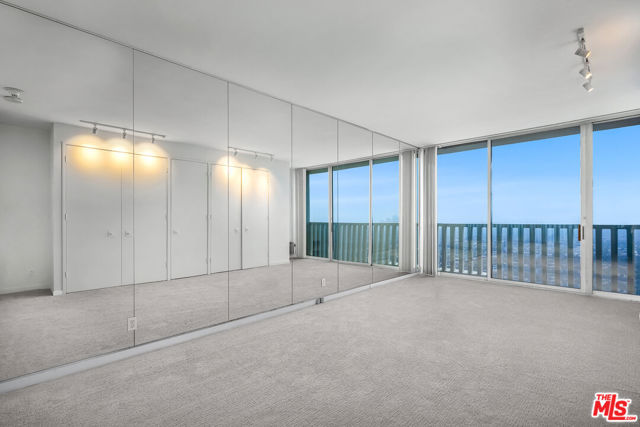 9255 Doheny Road, West Hollywood CA: https://media.crmls.org/mediaz/f3de9eff-4746-4c9b-835c-c2f93e323d1f.jpg
