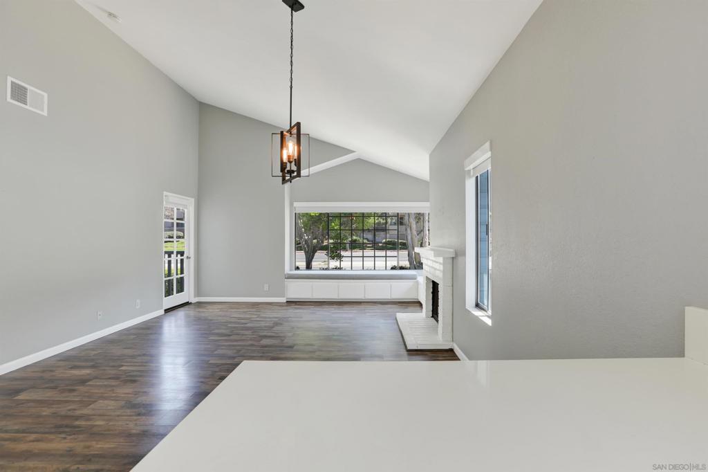 8878 Regents Road - photo 16