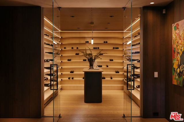 Drew Fenton | 684 Firth Avenue Los Angeles CA | MLS: 7726795