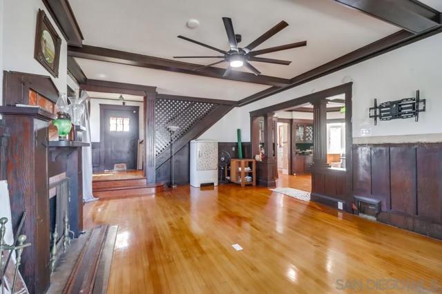 305 F Avenue, National City CA: https://media.crmls.org/mediaz/f3e093ec-346a-499a-918d-87bebebc09db.jpg
