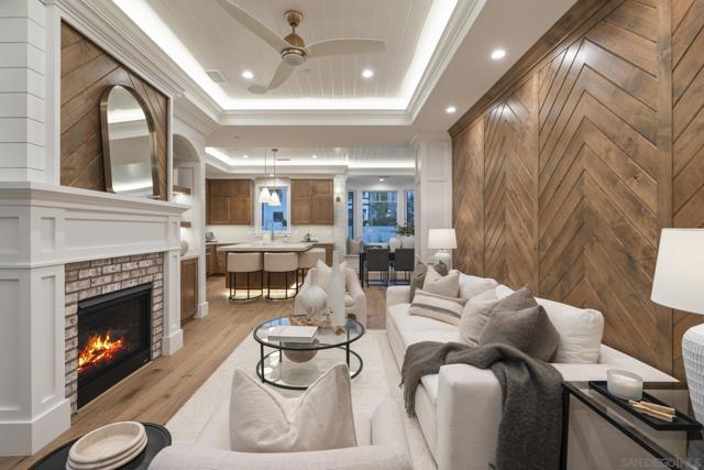 464 Westbourne St, San Diego CA: https://media.crmls.org/mediaz/f3e0cc3c-eef0-48c8-85ea-8529b9afd964.jpg