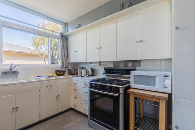 813 Pajaro Street, Salinas CA: https://media.crmls.org/mediaz/f3e0f94d-d676-4f66-8e80-402c2a5a94d3.jpg