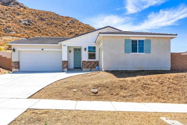 Detail Gallery Image 2 of 28 For 1079 Capstone Ln, Hemet,  CA 92545 - 4 Beds | 2 Baths