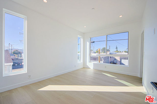 5709 Auckland Avenue, North Hollywood CA: https://media.crmls.org/mediaz/f3e13002-bdab-47b1-b615-2b323687ee9e.jpg