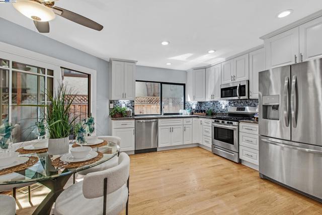 480 N Winchester Blvd, Santa Clara CA: https://media.crmls.org/mediaz/f3e169a7-17a6-4cc3-a34b-12456f0c8961.jpg