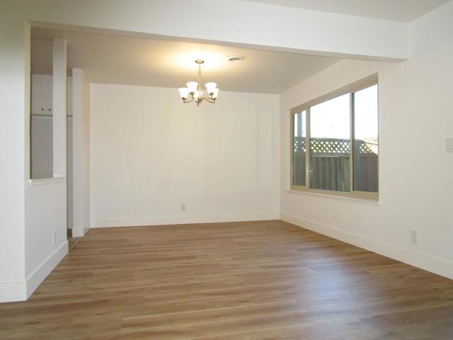 25 Villa Pacheco Court, Hollister CA: https://media.crmls.org/mediaz/f3e171eb-3588-457c-a295-a9c8a163a6b2.jpg