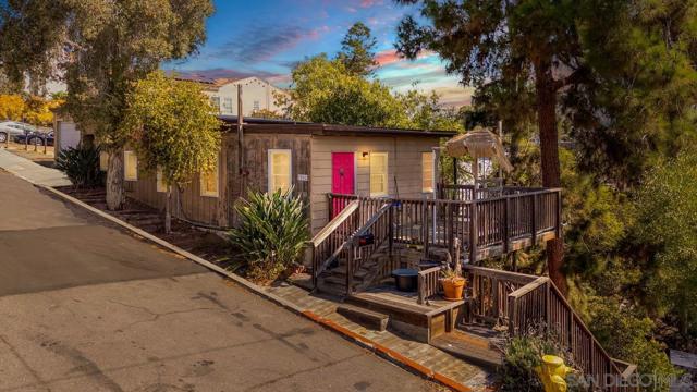 2950 Nutmeg St, San Diego, California 92104, 2 Bedrooms Bedrooms, ,1 BathroomBathrooms,Single Family Residence,For Sale,Nutmeg St,250041275SD