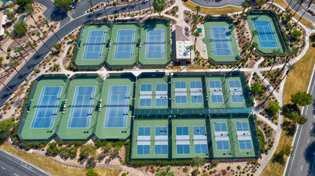 78391 Desert Willow Drive, Palm Desert CA: https://media.crmls.org/mediaz/f3e21c02-53c7-488a-97f4-d9f87d0222a8.jpg