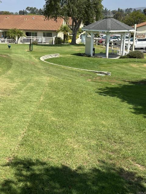 2146 Valleydale Lane, Encinitas CA: https://media.crmls.org/mediaz/f3e2932e-56e8-405a-9fcb-394968cbc612.jpg