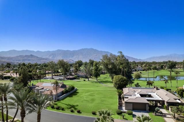12102 Turnberry Drive, Rancho Mirage CA: https://media.crmls.org/mediaz/f3e3874d-0e41-46c0-be42-f82bac1b45f0.jpg