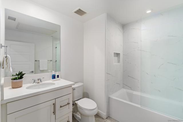2731 Via Avella, San Diego CA: https://media.crmls.org/mediaz/f3e4d5e4-2ce2-4235-8da1-ec584e6509f8.jpg