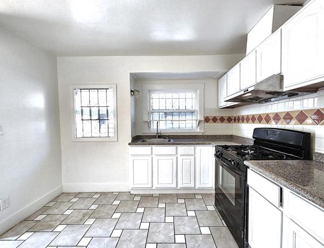 2645 23rd Avenue, Oakland CA: https://media.crmls.org/mediaz/f3e4e0f5-970a-41b4-a26f-fd1e71f72e1b.jpg