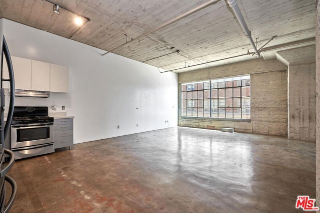 1855 Industrial Street, Los Angeles CA: https://media.crmls.org/mediaz/f3e58453-9532-45fa-b341-4b0ca357f075.jpg