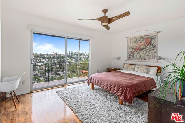 3736 Clayton Avenue, Los Angeles CA: https://media.crmls.org/mediaz/f3e69f3c-90b6-41b3-ab33-6bf89334cf62.jpg