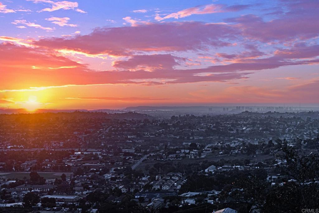 https://media.crmls.org/mediaz/f3e6c8a6-c0a8-4eff-889e-b0134a583d7b.jpg?preset=X-Large