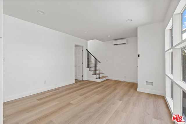 814 3rd Street, Santa Monica CA: https://media.crmls.org/mediaz/f3e6f5d5-a87d-4a70-99ff-101631a223d7.jpg