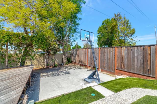 184 Park Sharon Drive, San Jose CA: https://media.crmls.org/mediaz/f3e8368b-08eb-4775-adef-e266ab4abc67.jpg