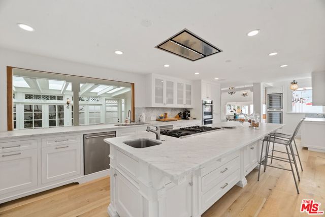 22416 Pacific Coast Highway, Malibu CA: https://media.crmls.org/mediaz/f3e962f8-48c3-4f9c-8731-a062a853d36a.jpg
