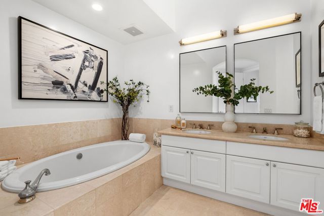 11847 Gorham Avenue, Los Angeles CA: https://media.crmls.org/mediaz/f3ea8be2-1371-4b1f-9d6a-e8491d37efa6.jpg