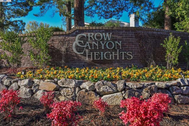 2200 Oneida Cir, Danville CA: https://media.crmls.org/mediaz/f3eaba63-496d-4ed1-8e99-208fab3b7e0d.jpg