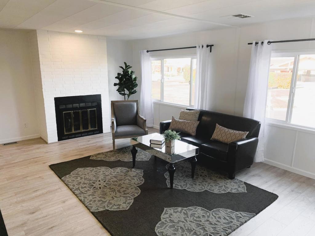 452 Santa Monica