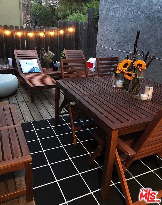 834 Laguna Avenue, Los Angeles CA: https://media.crmls.org/mediaz/f3eb2040-f27d-442b-8588-8eba1f69272a.jpg