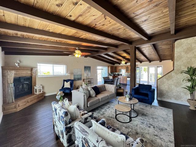 3049 Millar Ranch Rd, Spring Valley CA: https://media.crmls.org/mediaz/f3ebb00b-d3ef-4425-a087-beb1b764fc30.jpg