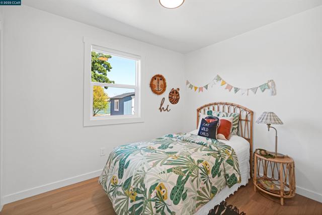 10060 Bernhardt Dr, Oakland CA: https://media.crmls.org/mediaz/f3ebecc8-2c7f-4a08-b1c3-e1f9ab197c56.jpg