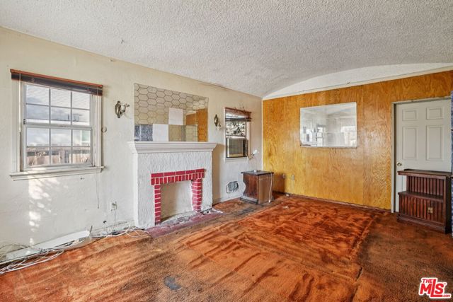 2037 W 64th Street, Los Angeles CA: https://media.crmls.org/mediaz/f3ec0287-5a74-4b9a-93ec-224b2a06513e.jpg