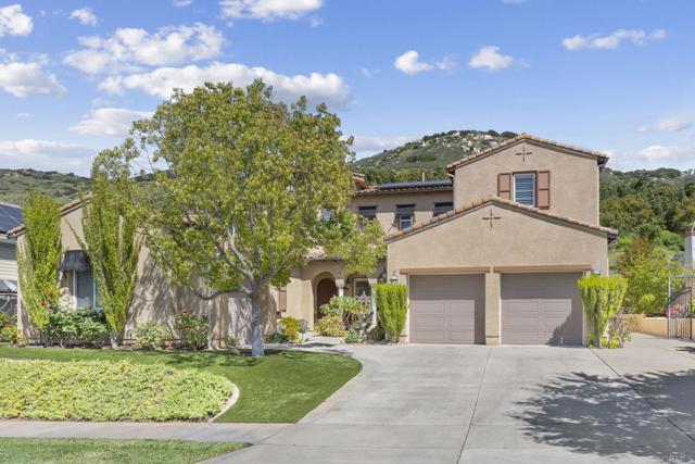 2776 Vistamonte Glen, Escondido CA: https://media.crmls.org/mediaz/f3ec29c7-40b7-4b1e-8120-63ddd70ecb65.jpg